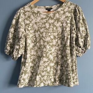 RW&Co. Green Floral Top